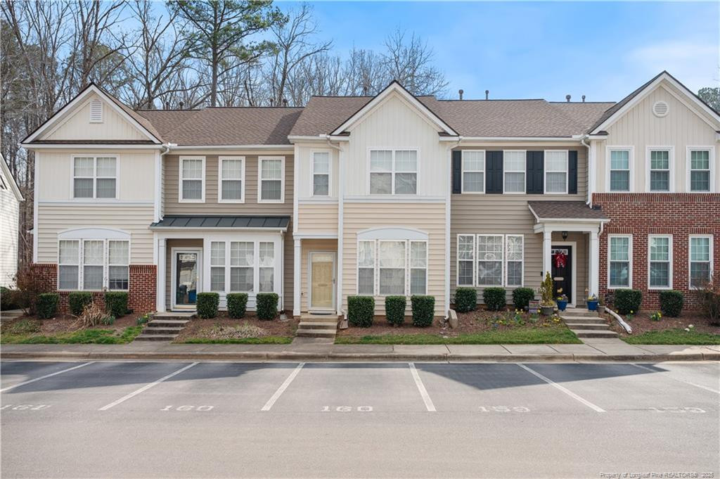 5229 Moonview Court Property Photo 3