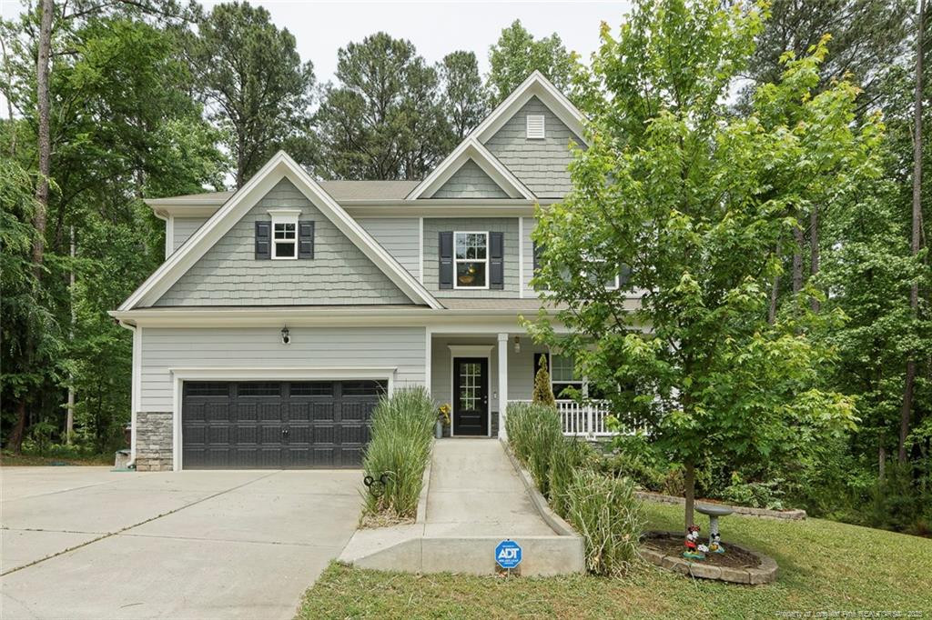 718 Creekside Drive Property Photo 2