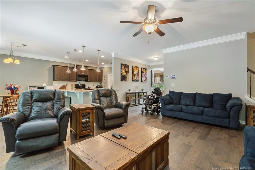 718 Creekside Drive Property Photo 10