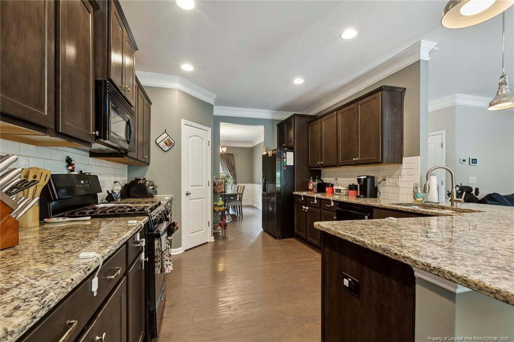 718 Creekside Drive Property Photo 17