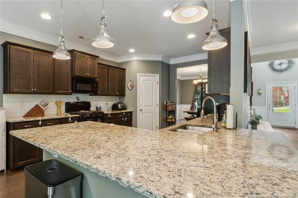 718 Creekside Drive Property Photo 19