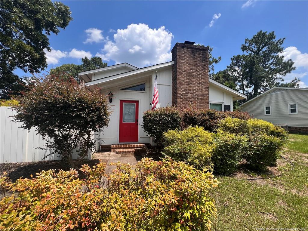 2105 Hollyridge Place Property Photo