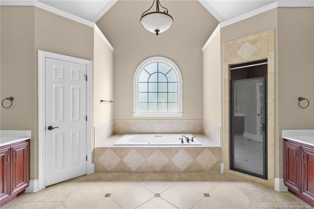 1204 Wild Pine Drive Property Photo 9