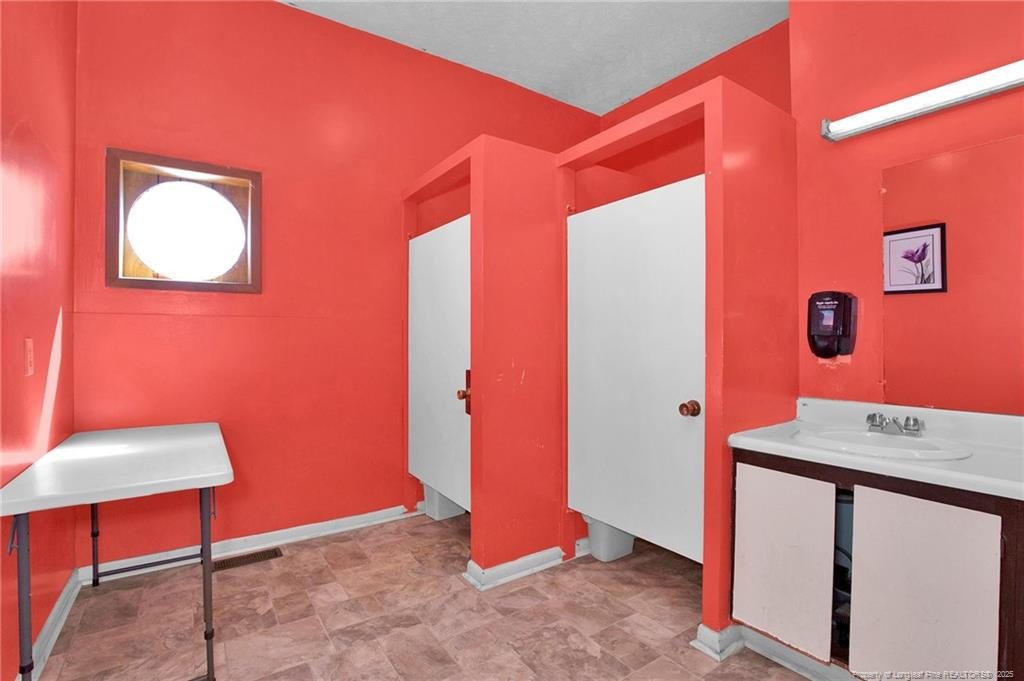 2177 N Roberts Road Property Photo 17
