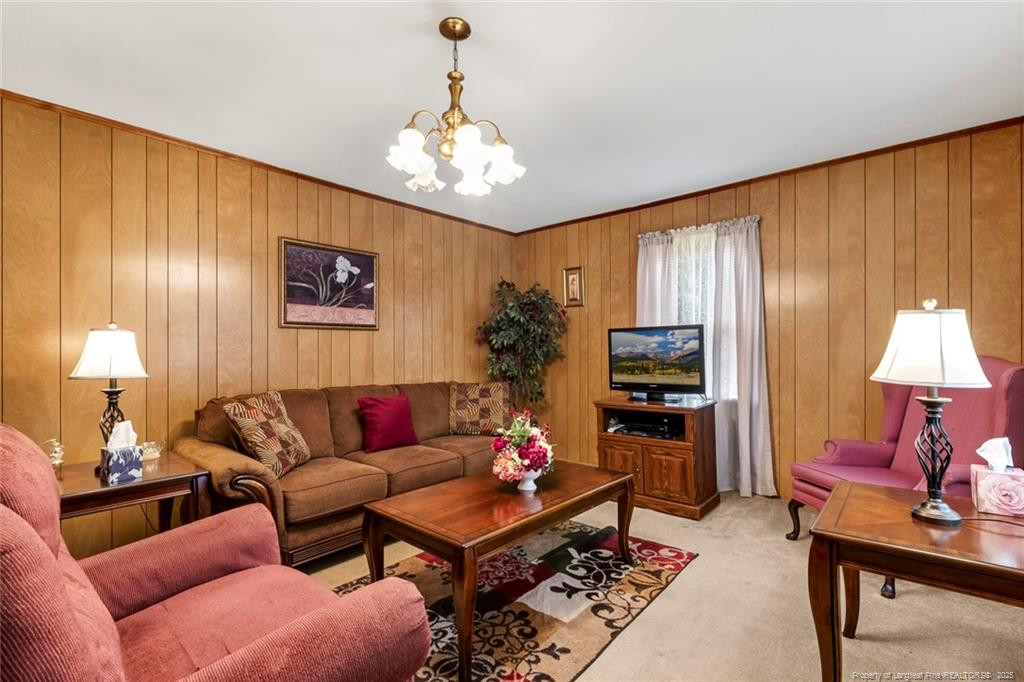 148 Manchester Drive Property Photo 4