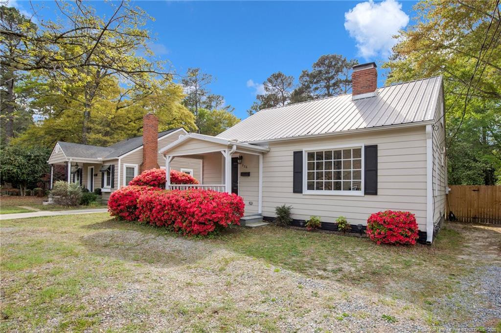 226 Pinecrest Drive Property Photo 1