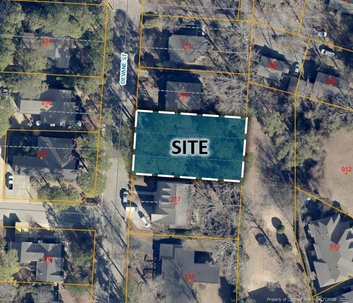 215 Devane Street Property Photo 1