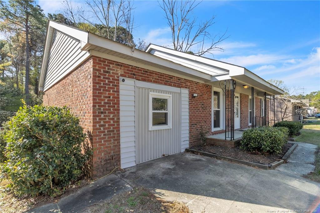 2951 Peacock Street Property Photo 4