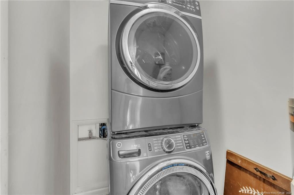 2951 Peacock Street Property Photo 20