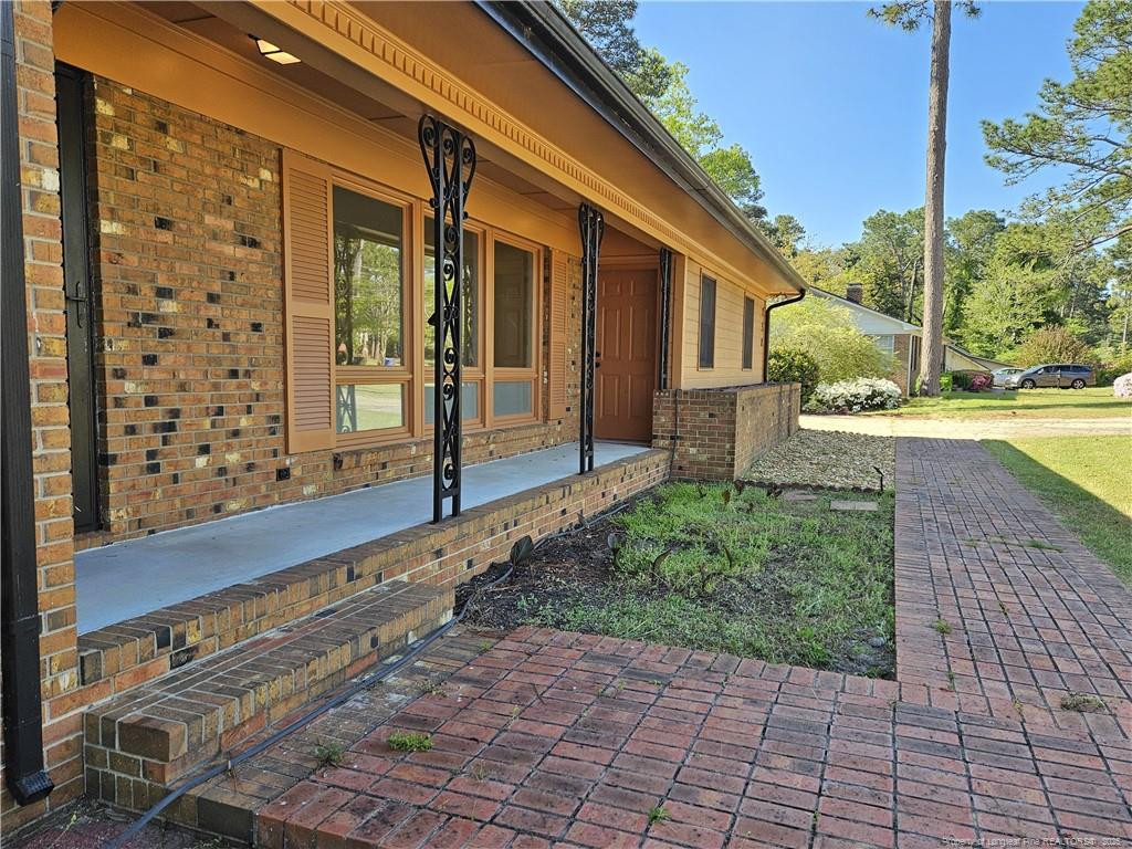 750 Galloway Drive Property Photo 8