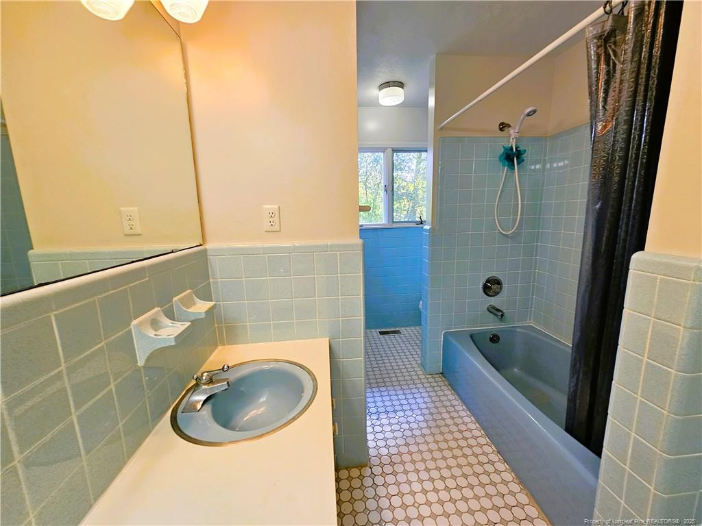 750 Galloway Drive Property Photo 13