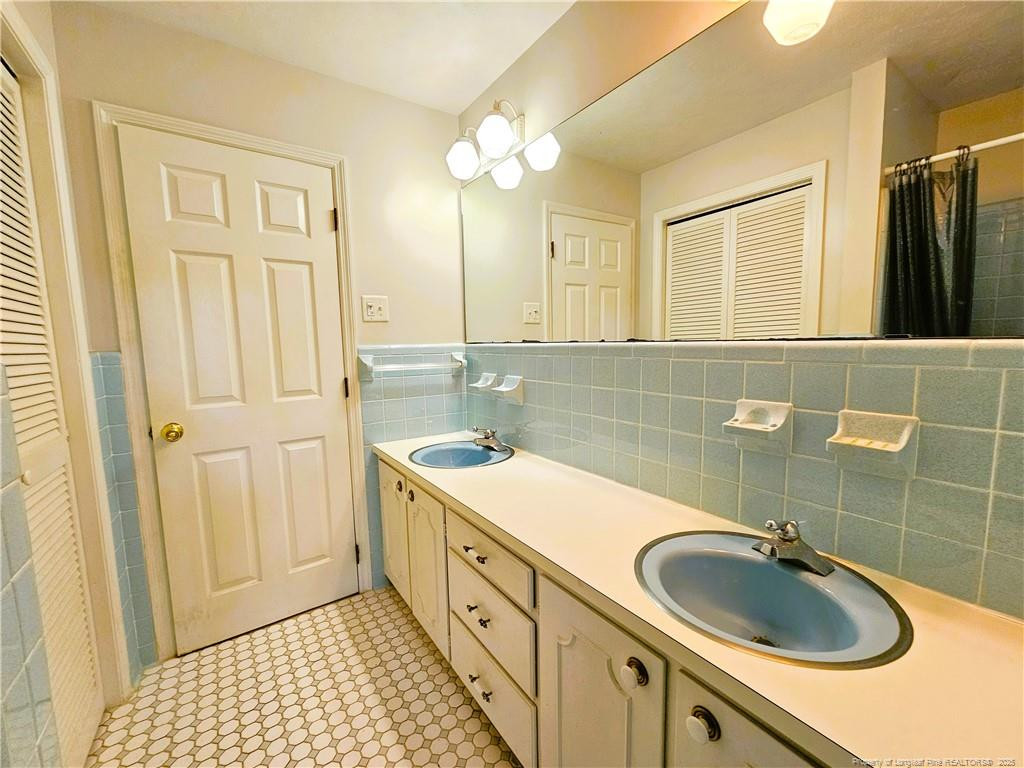 750 Galloway Drive Property Photo 14