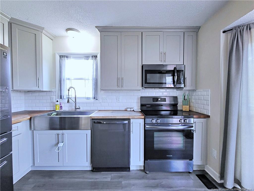 6374 Lake Trail Drive Property Photo 16