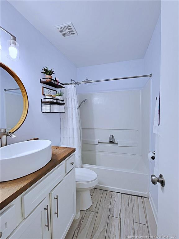 6374 Lake Trail Drive Property Photo 35