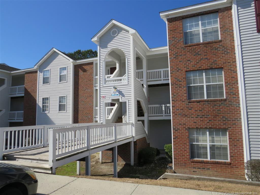 217-11 Waterdown Drive Property Photo