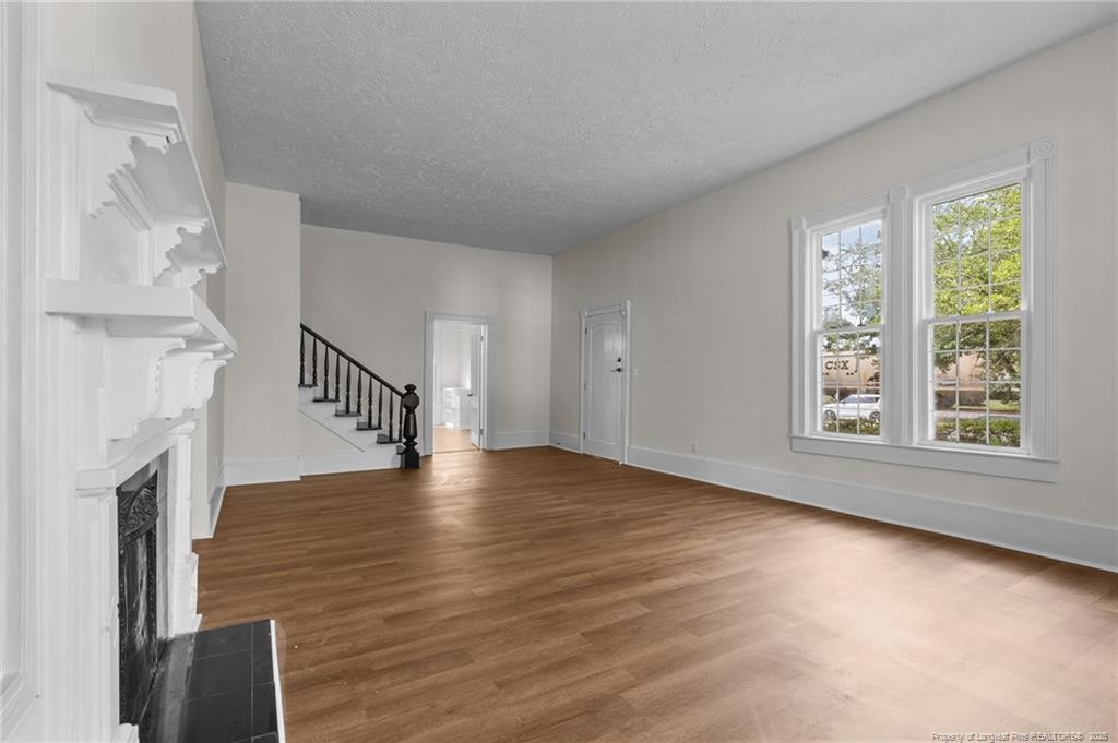 301 W Central Street Property Photo 9