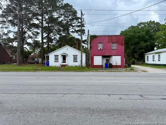 700-704 N East Street Property Photo 11