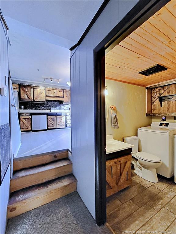 6261 Stoney Point Loop Property Photo 22