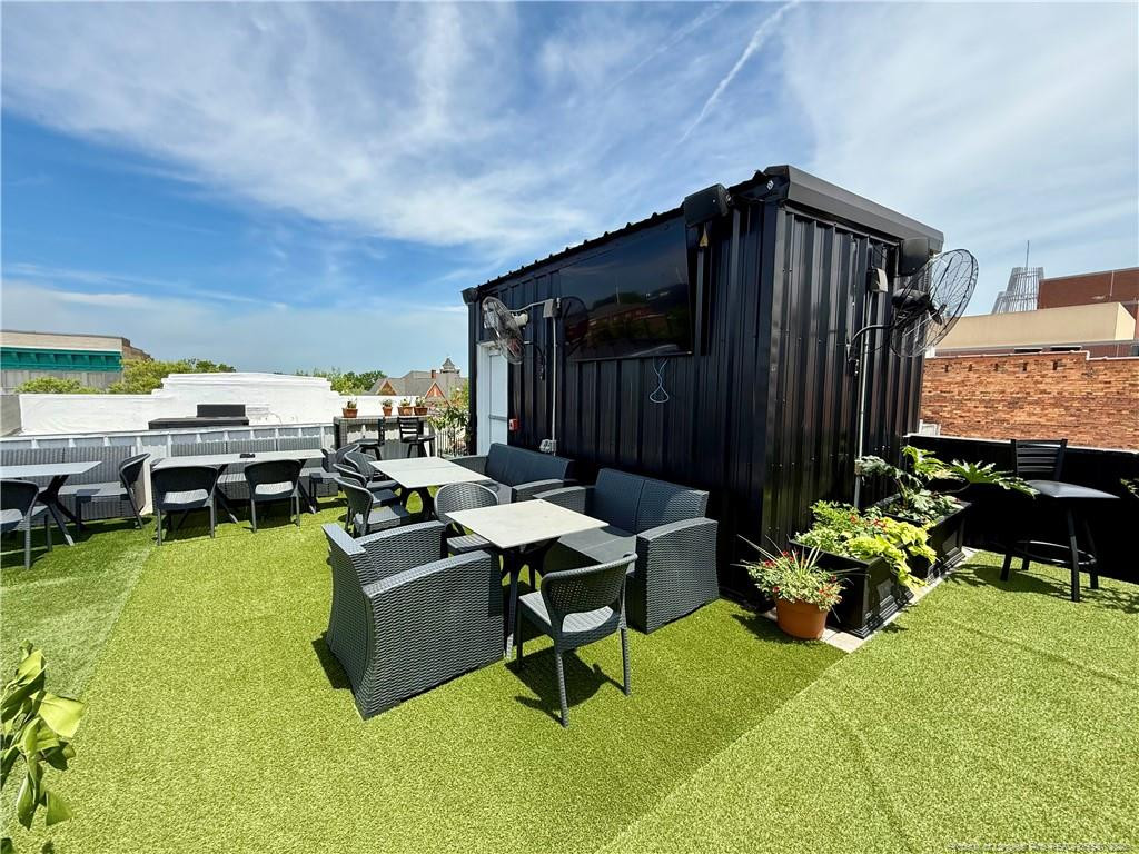 235 Hay Street Property Photo 9