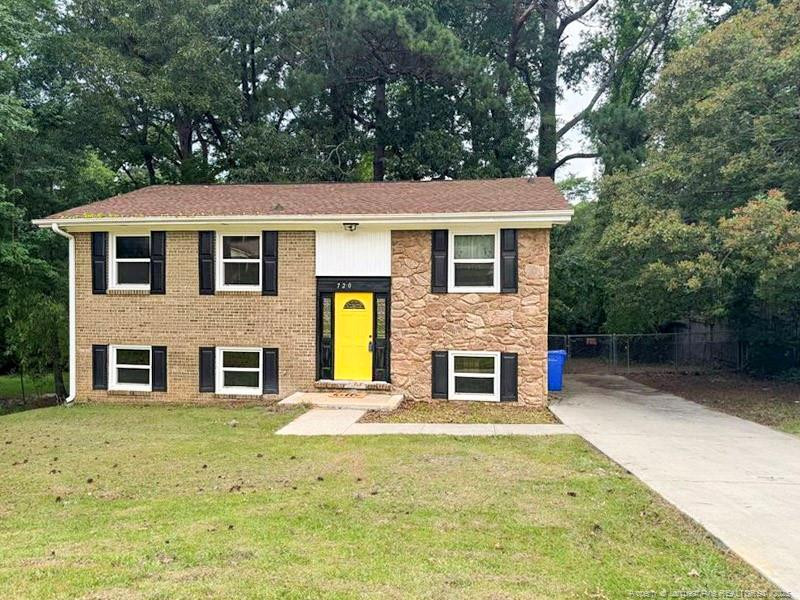 720 Burgoyne Drive Property Photo 3