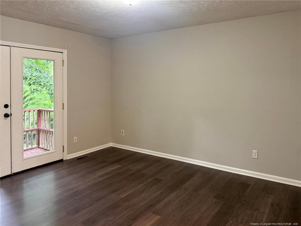 720 Burgoyne Drive Property Photo 6