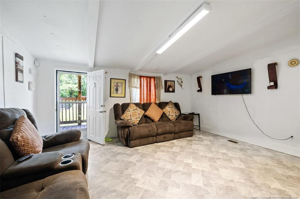 566 Quail Run Road Property Photo 8