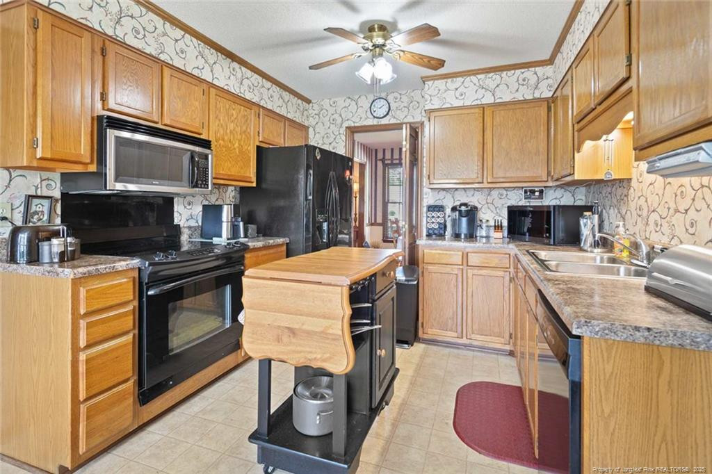 2257 Dockvale Drive Property Photo 9