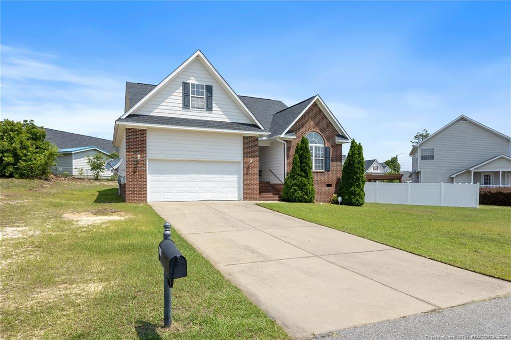 5511 Shady Lawn Drive Property Photo 2