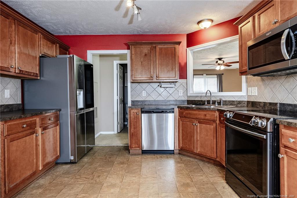 2352 Gray Goose Loop Property Photo 12