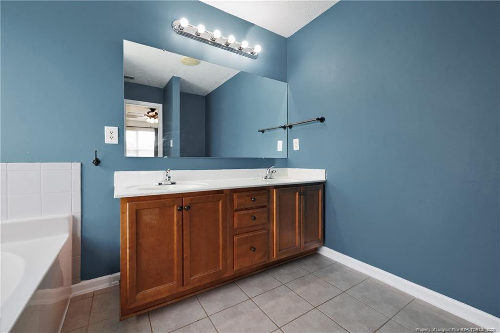 2352 Gray Goose Loop Property Photo 27