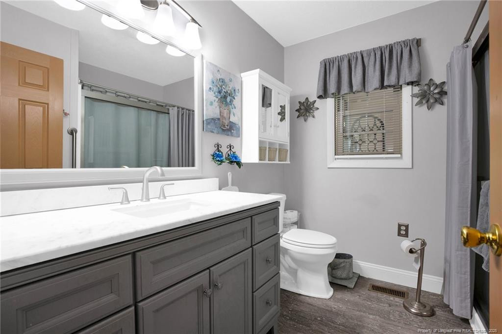 1042 E Broad Street Property Photo 15