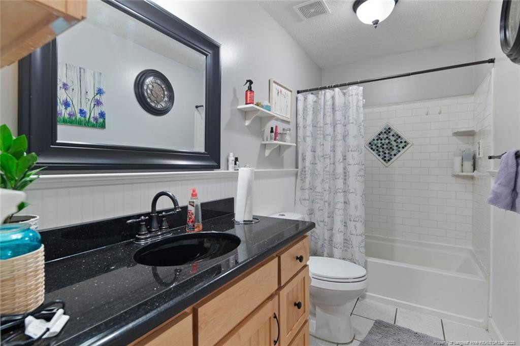 6192 Lakeway Drive Property Photo 17