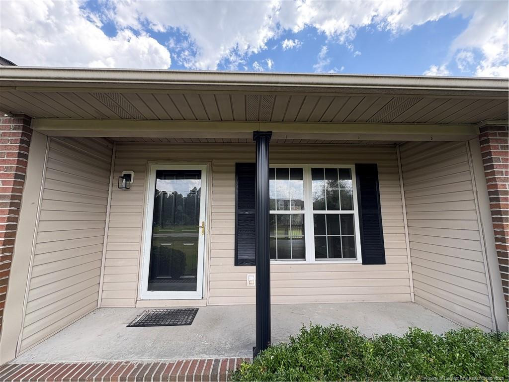 384 Oakwood Heights Drive Property Photo 2
