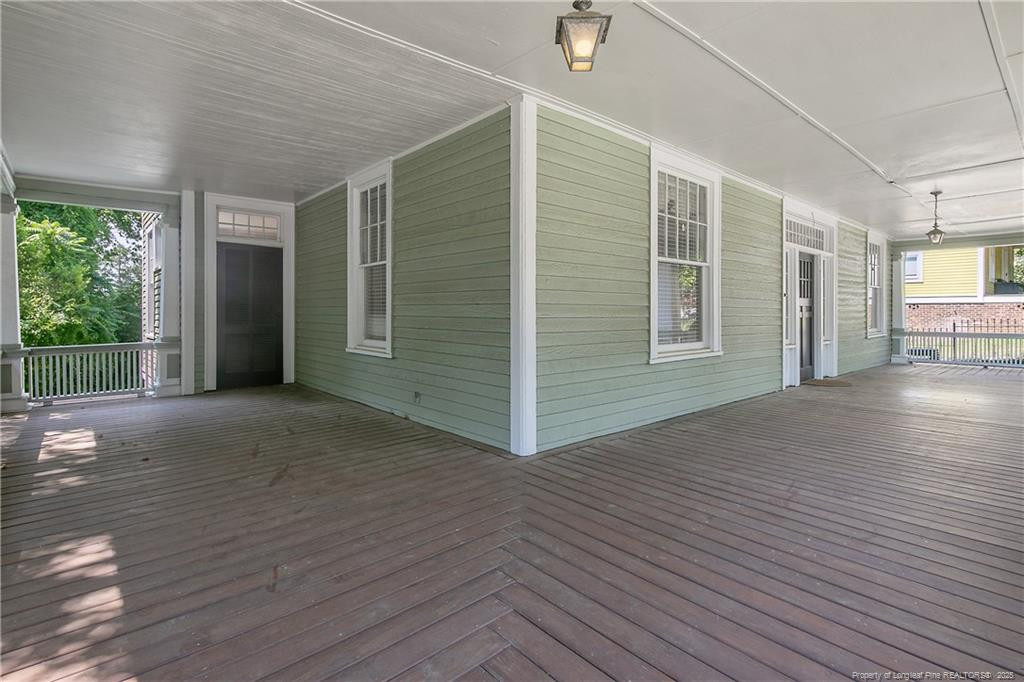 709 Hay Street Property Photo 3