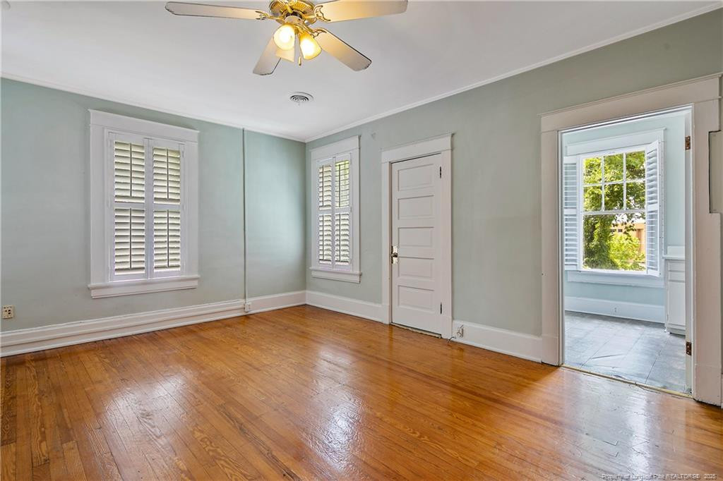 709 Hay Street Property Photo 25