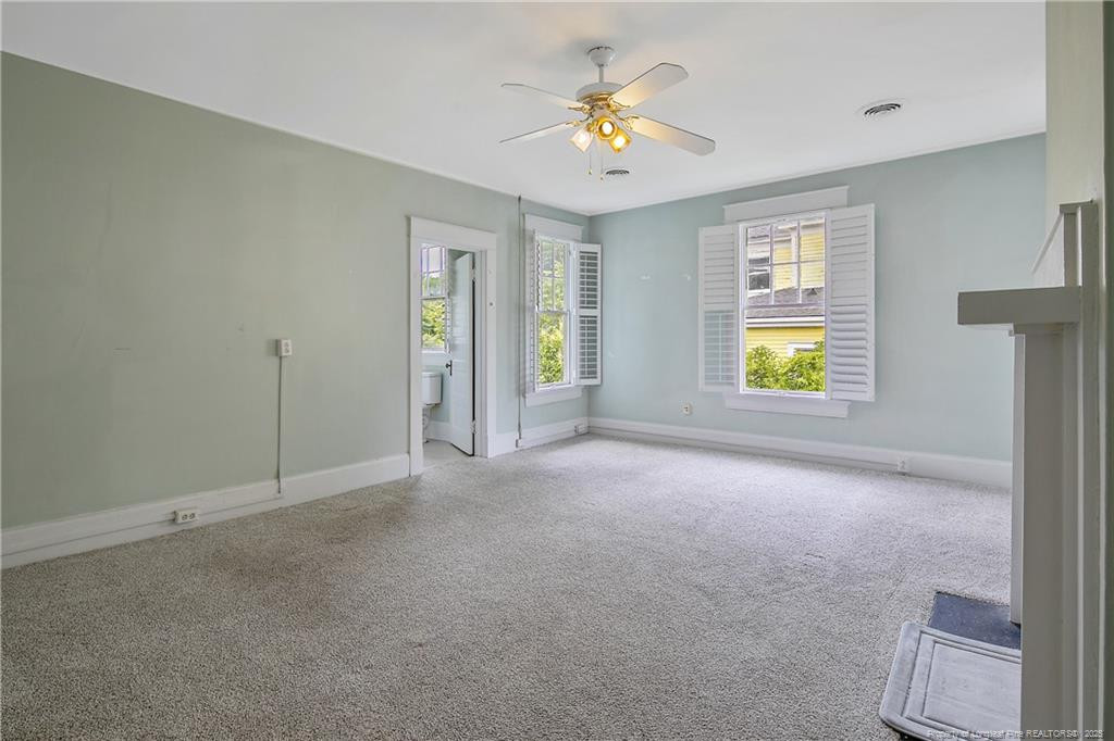 709 Hay Street Property Photo 33