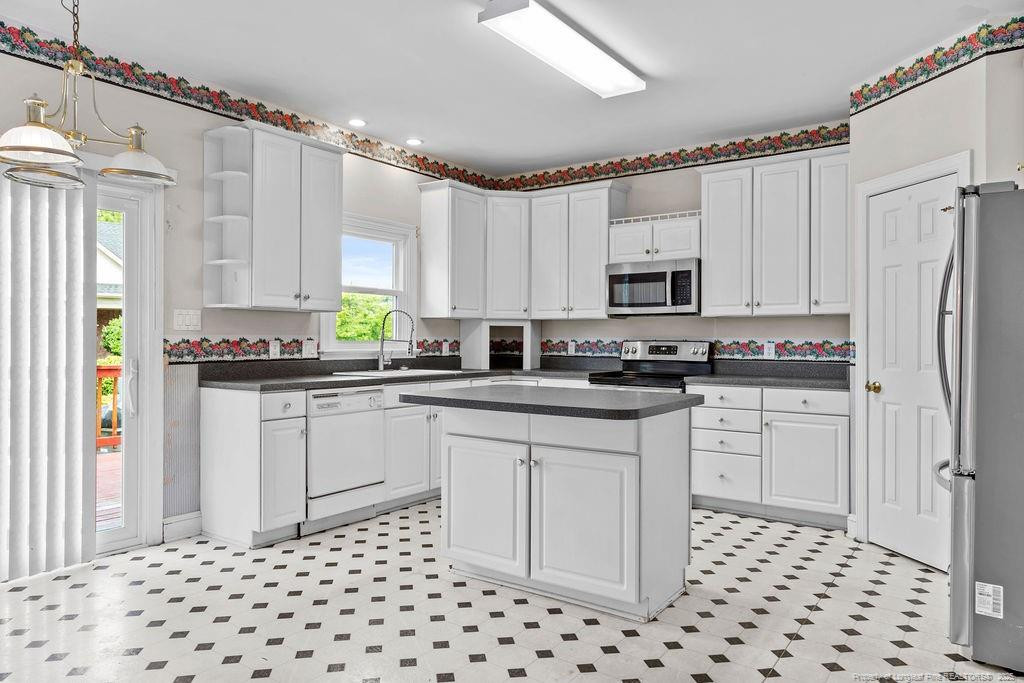 609 Williwood Road Property Photo 9