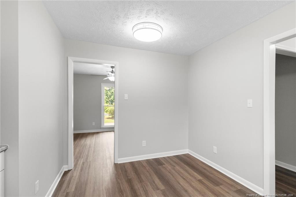 329 W Railroad Street Property Photo 15