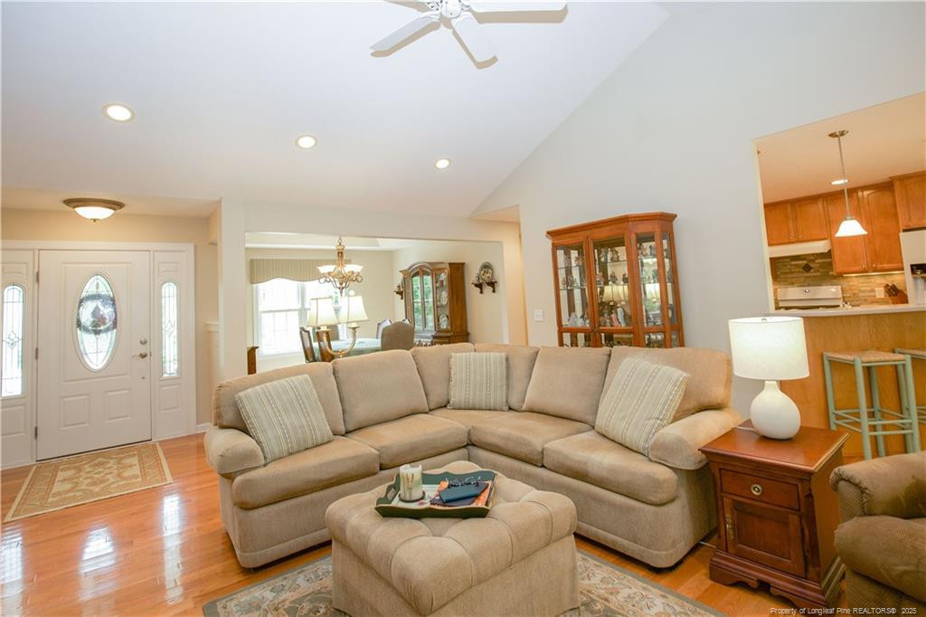 957 Blackeyed Susan Place Property Photo 7