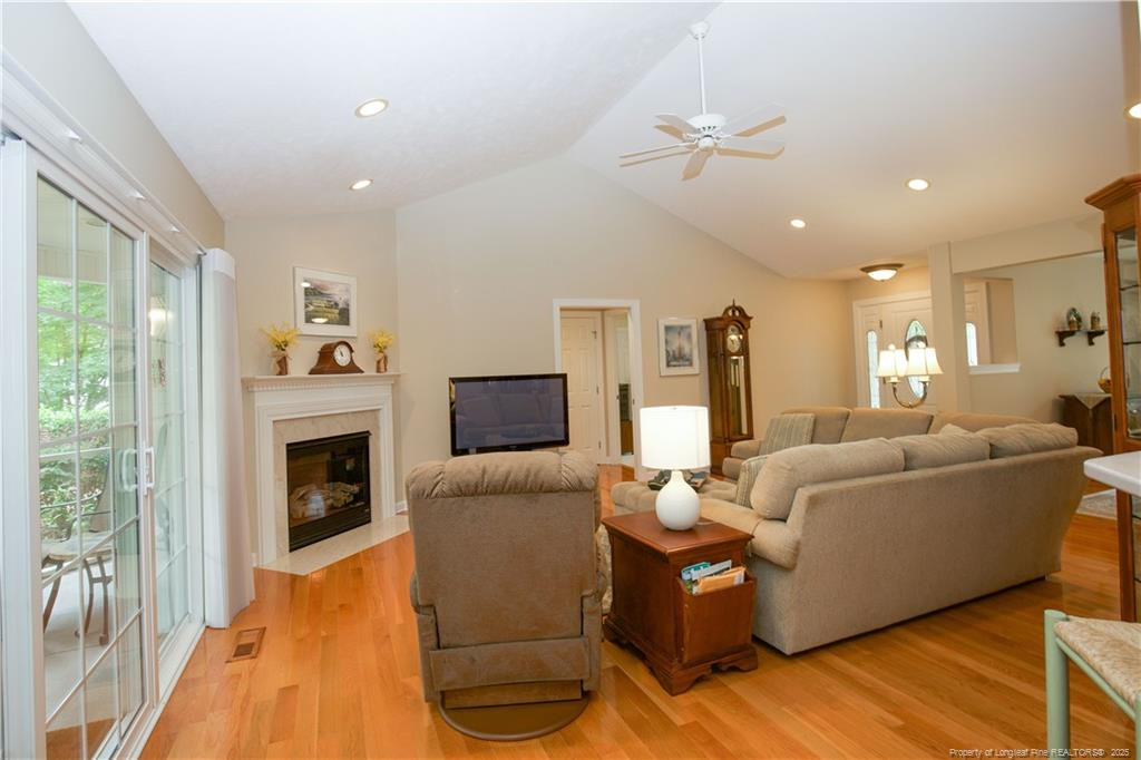 957 Blackeyed Susan Place Property Photo 8