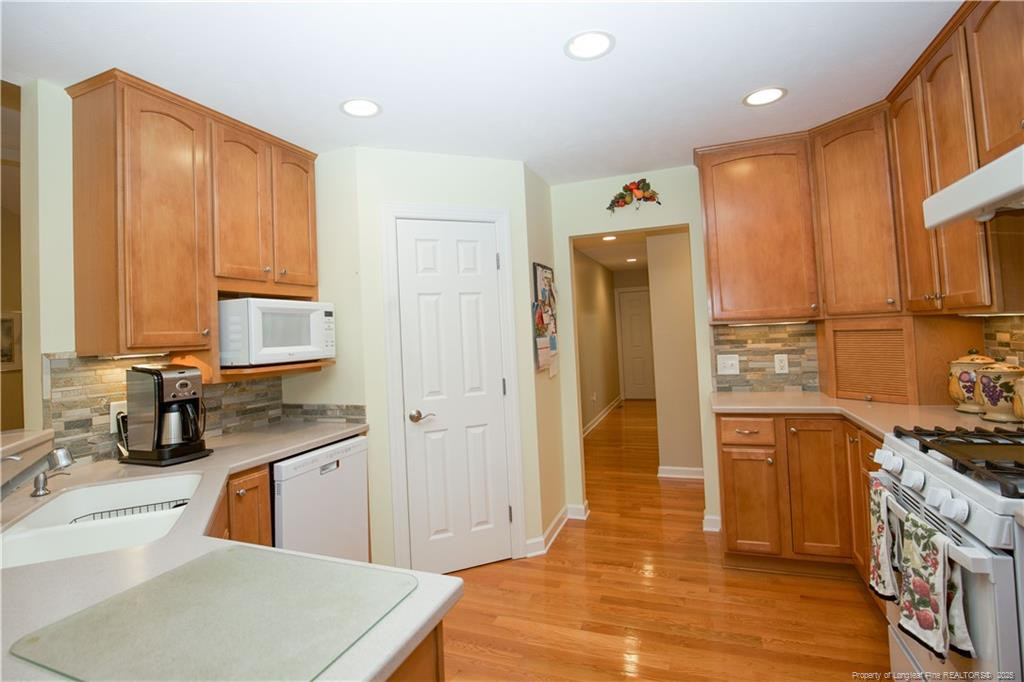 957 Blackeyed Susan Place Property Photo 17