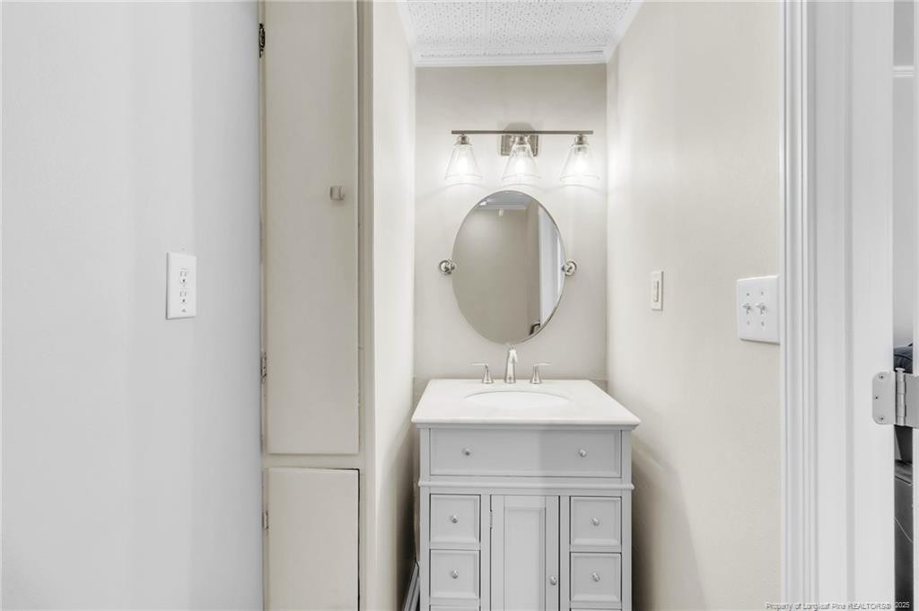 1408 Delmar Street Property Photo 9