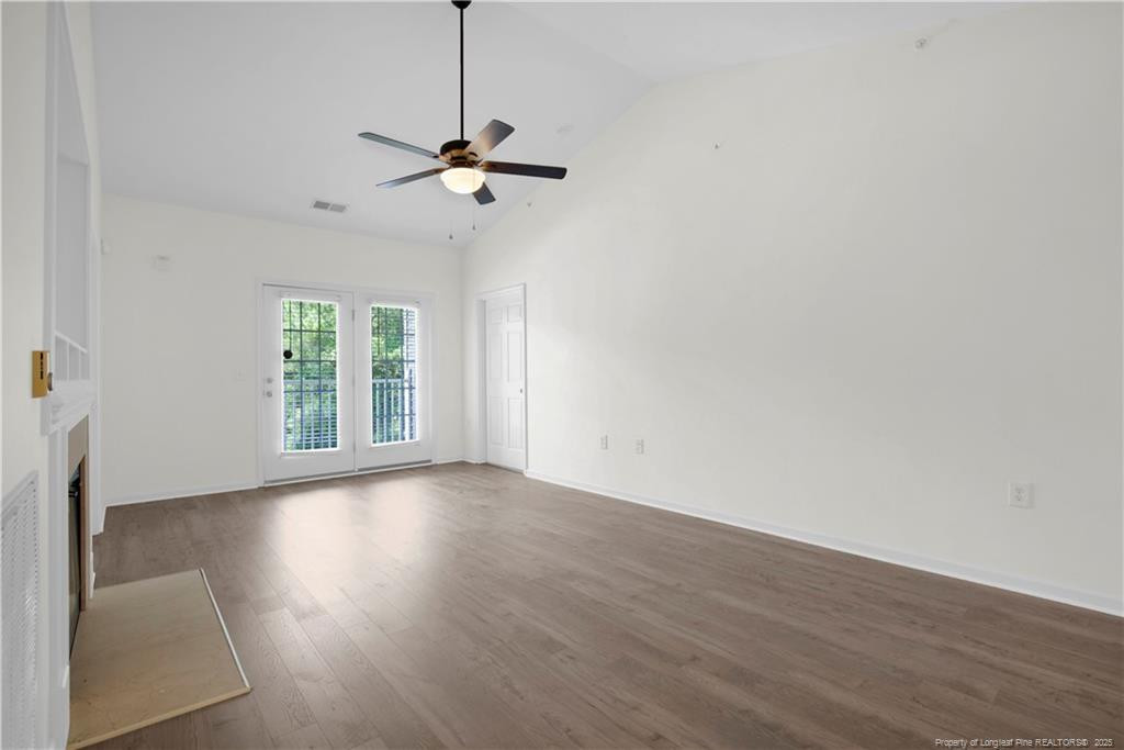 612 Marshtree Lane # 304 Property Photo 6