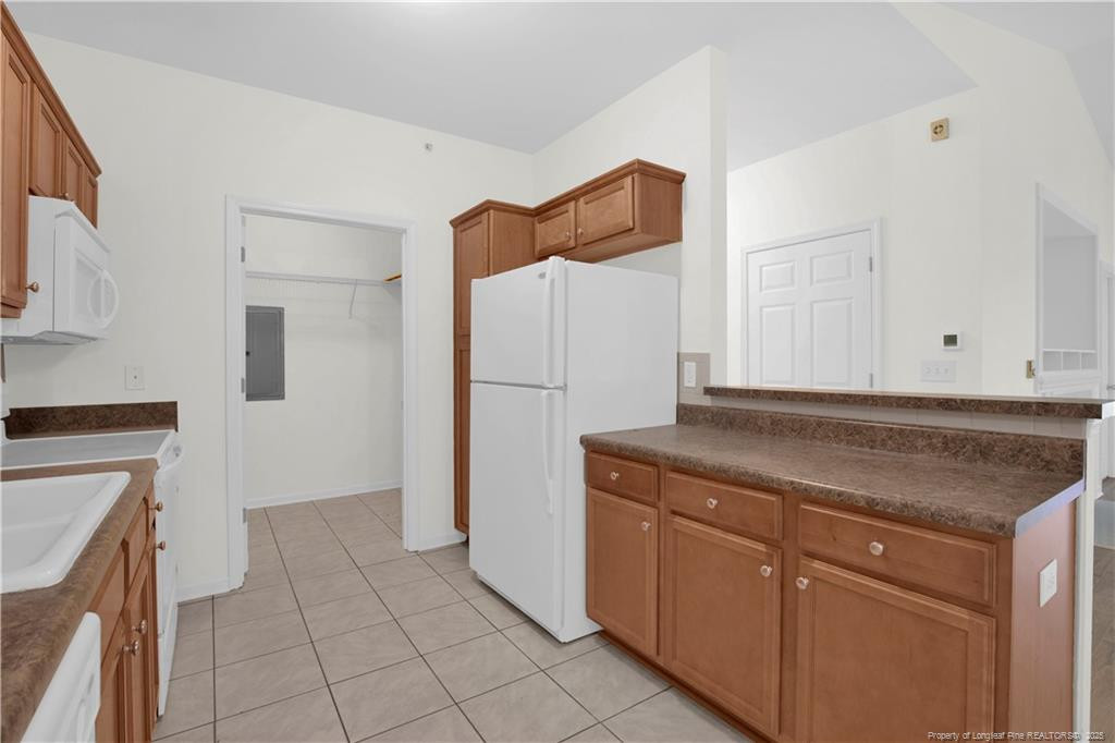 612 Marshtree Lane # 304 Property Photo 13