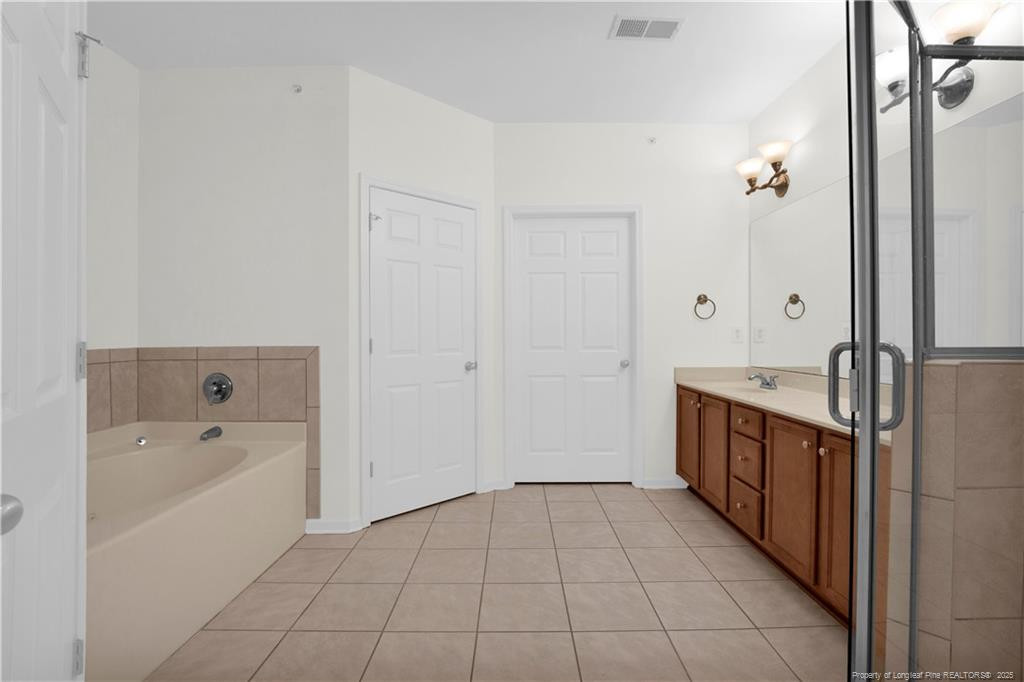 612 Marshtree Lane # 304 Property Photo 17