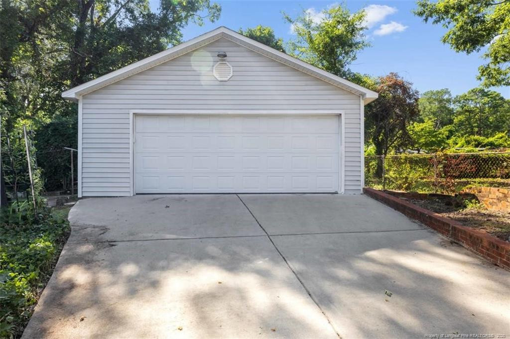 905 Brookhaven Drive Property Photo 6