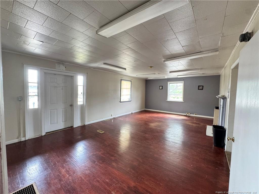 202 W Main Street W Property Photo 3