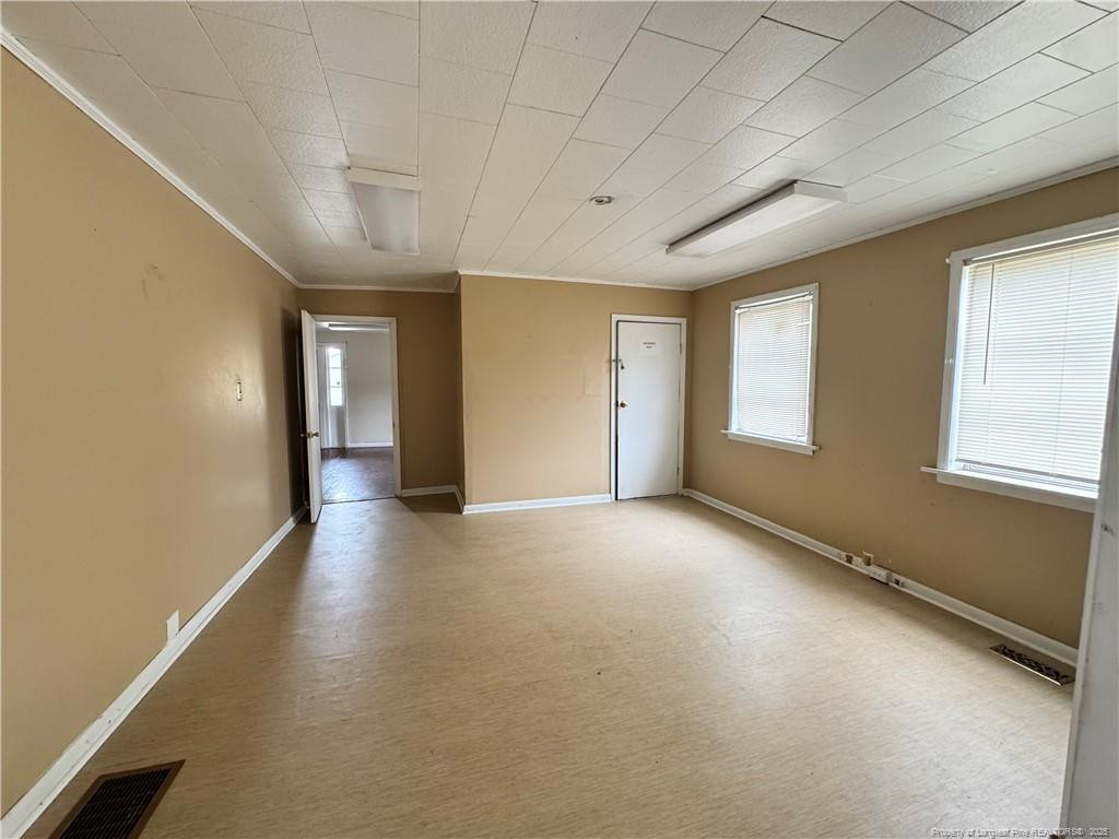 202 W Main Street W Property Photo 5