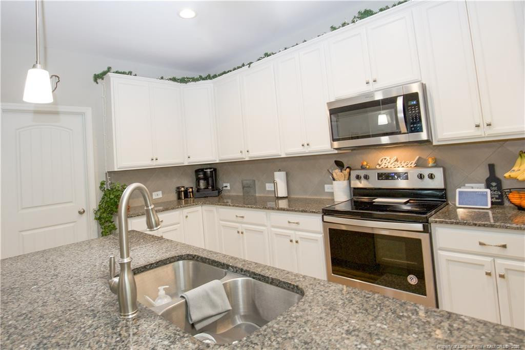 435 Lancaster Drive Property Photo 10