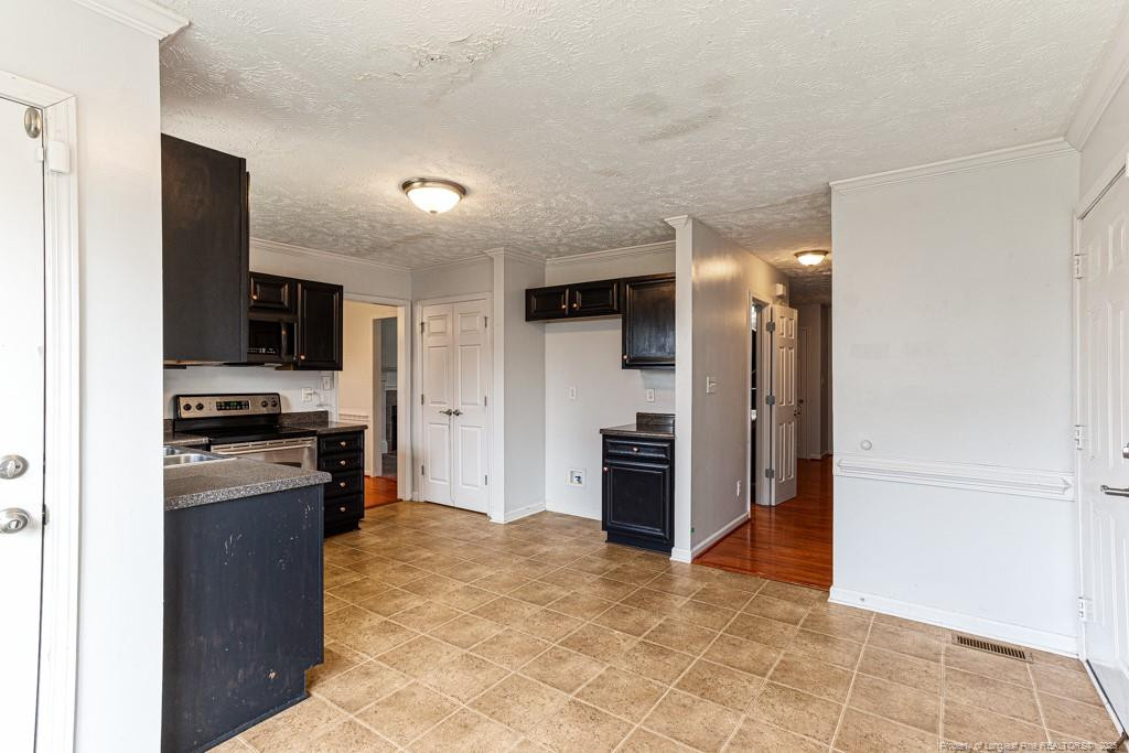 5228 Wallbrook Drive Property Photo 17